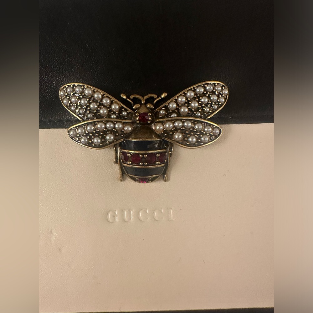 Gucci Striped Calfskin Queen Margaret Bee Clutch - Picture 3 of 7